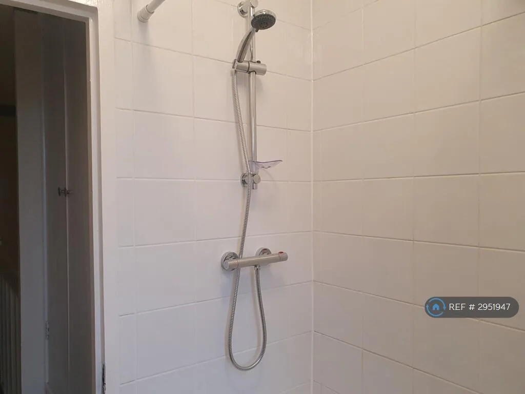 3 bedroom maisonette for rent