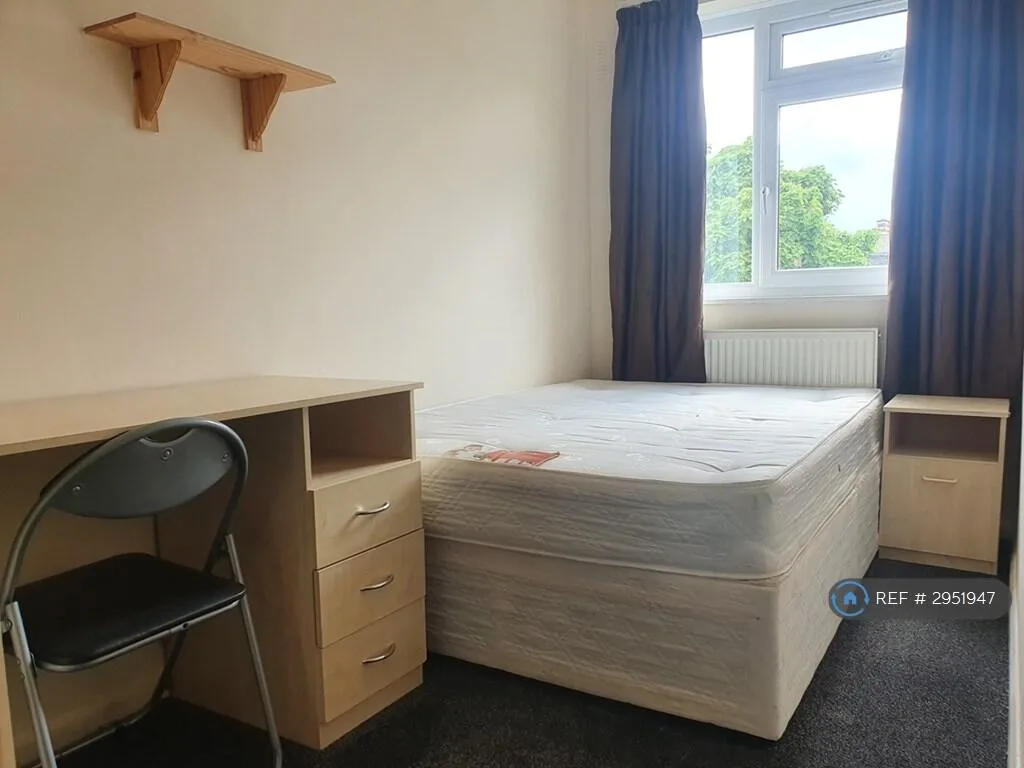 3 bedroom maisonette for rent