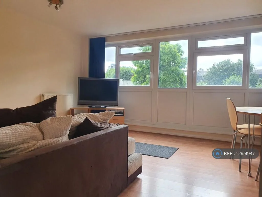 3 bedroom maisonette for rent