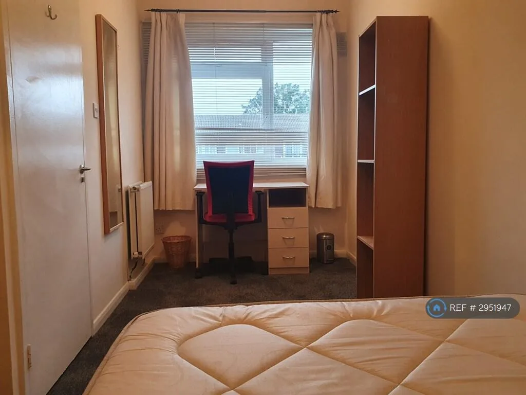 3 bedroom maisonette for rent