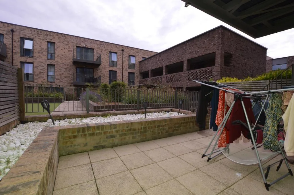 3 bedroom maisonette for rent