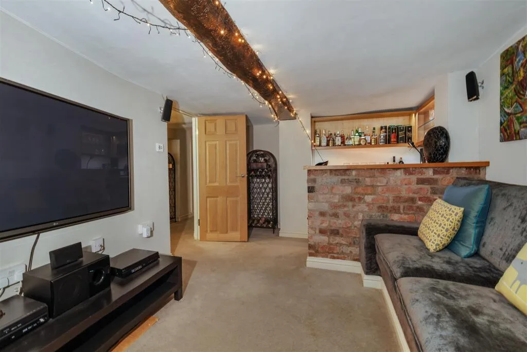 5 bedroom town house for rent