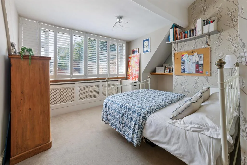 5 bedroom town house for rent