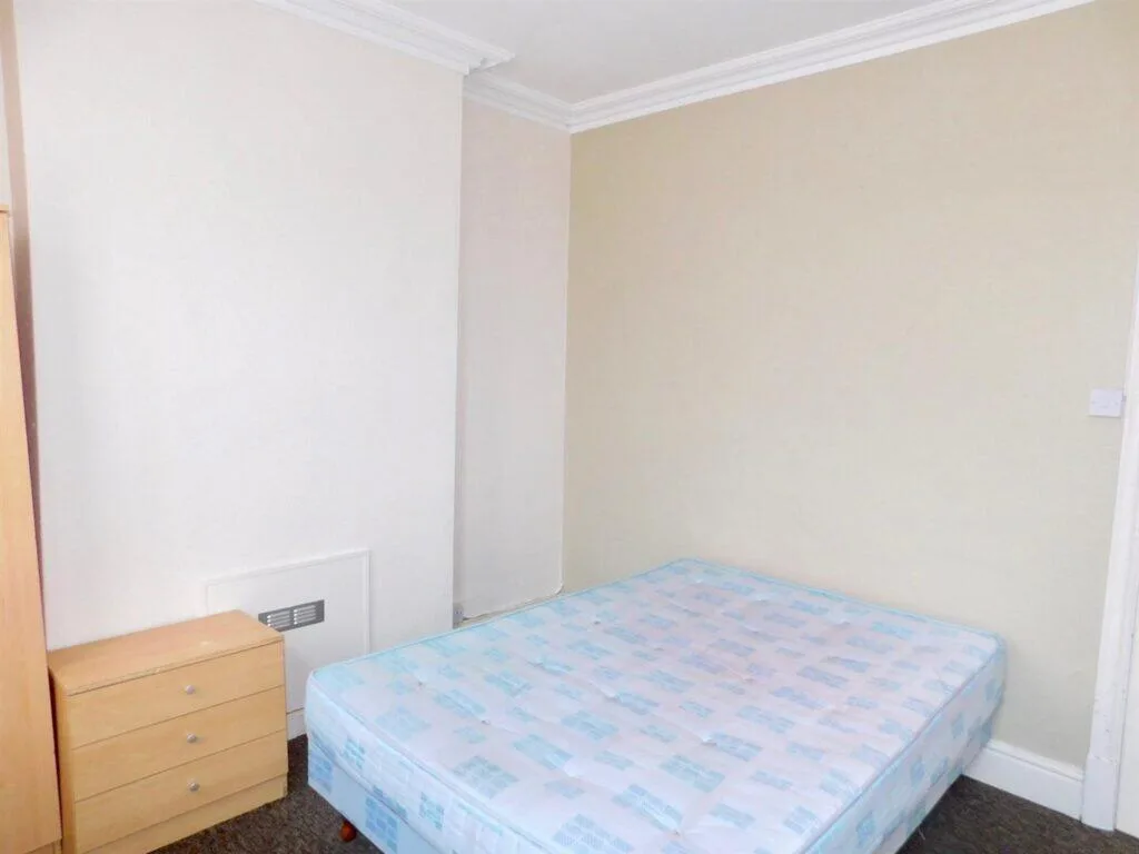 4 bedroom terraced house for rent
