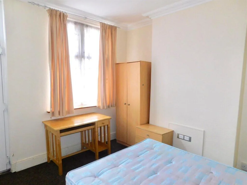 4 bedroom terraced house for rent