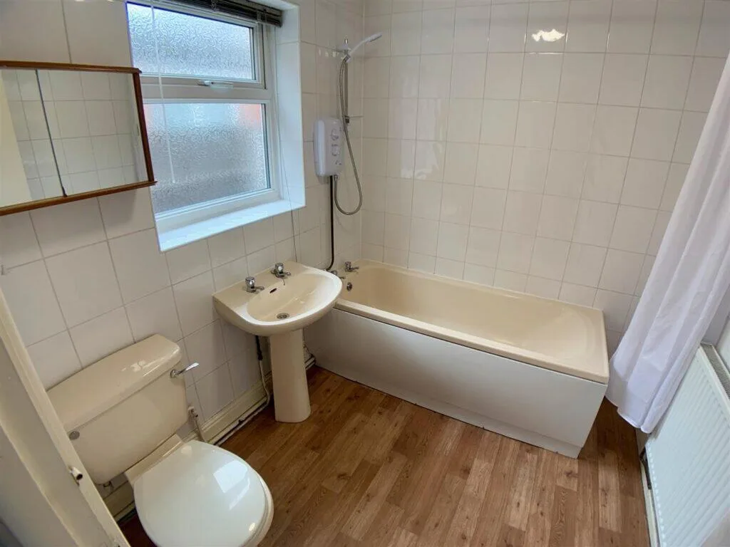 4 bedroom terraced house for rent