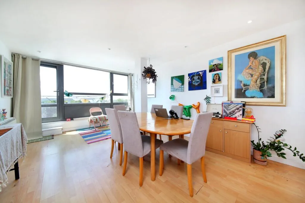 3 bedroom flat for rent