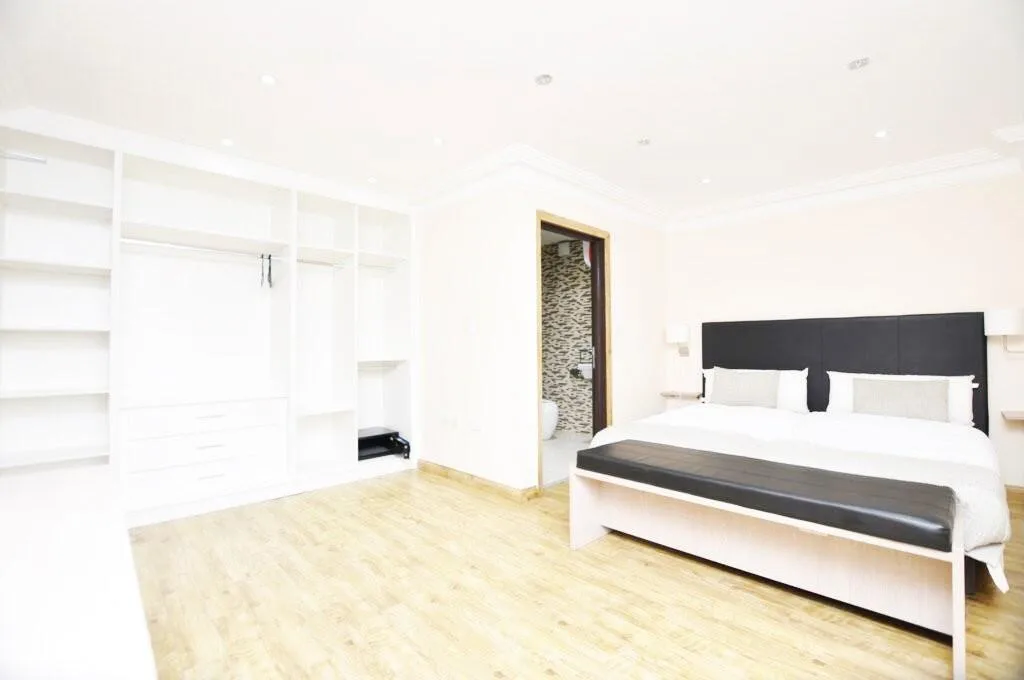 3 bedroom flat for rent