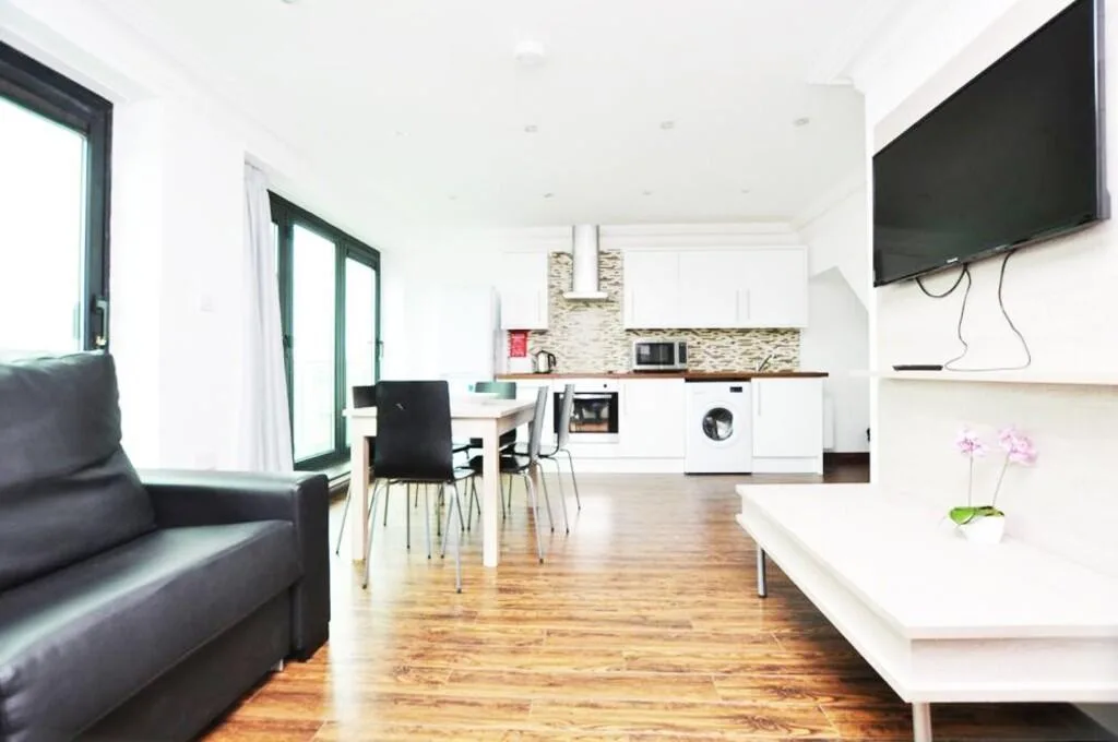3 bedroom flat for rent