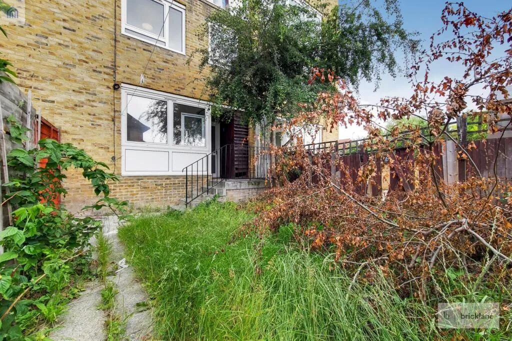 3 bedroom maisonette for rent