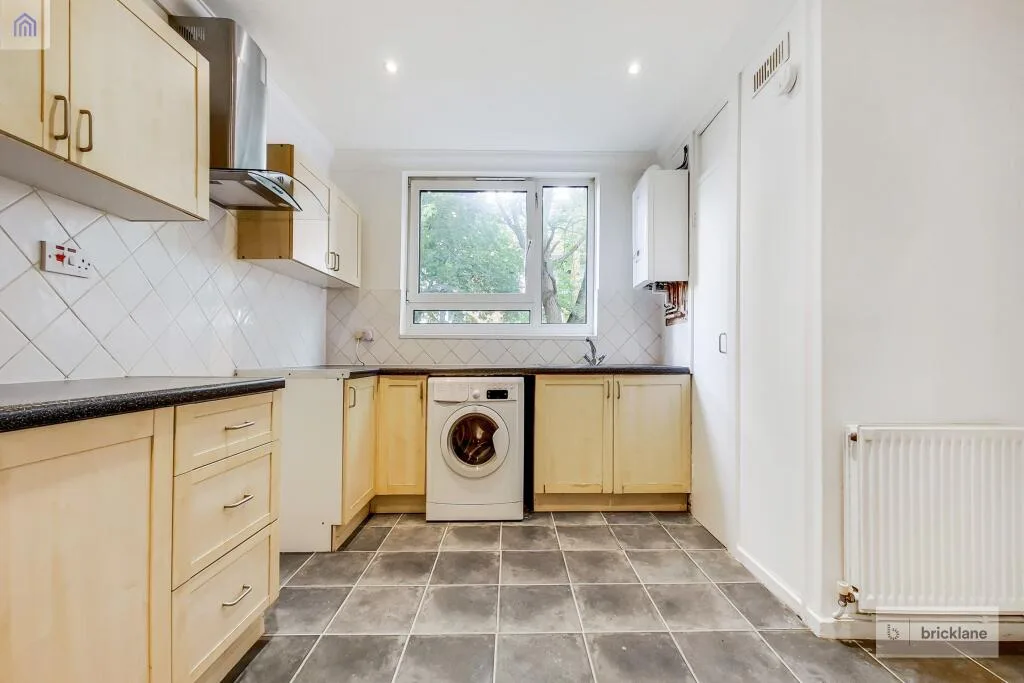 3 bedroom maisonette for rent