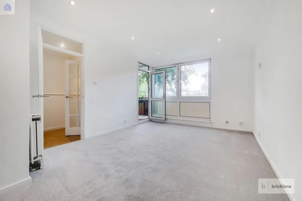 3 bedroom maisonette for rent