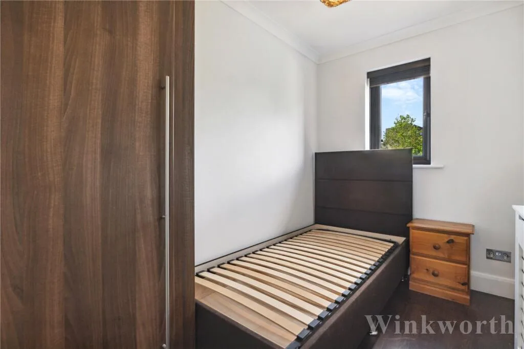 2 bedroom end of terrace house for rent