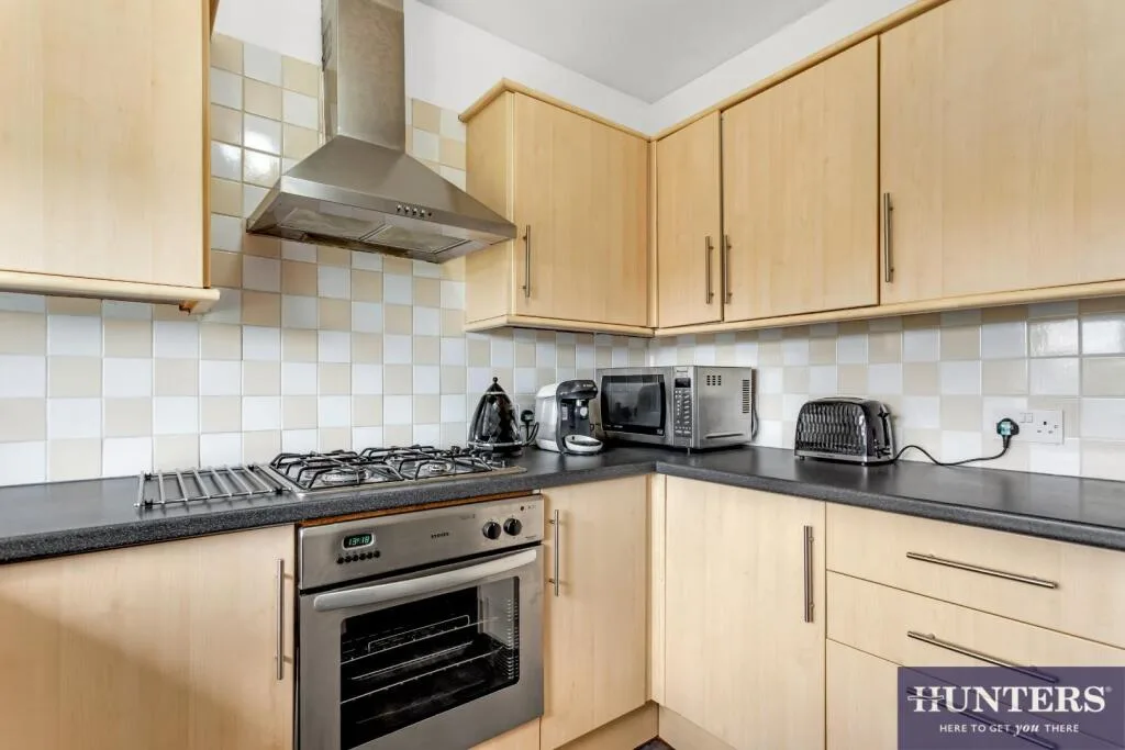 2 bedroom maisonette for rent