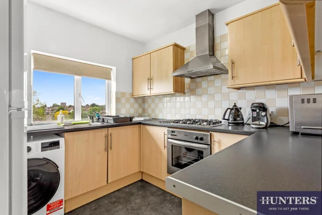 2 bedroom maisonette for rent