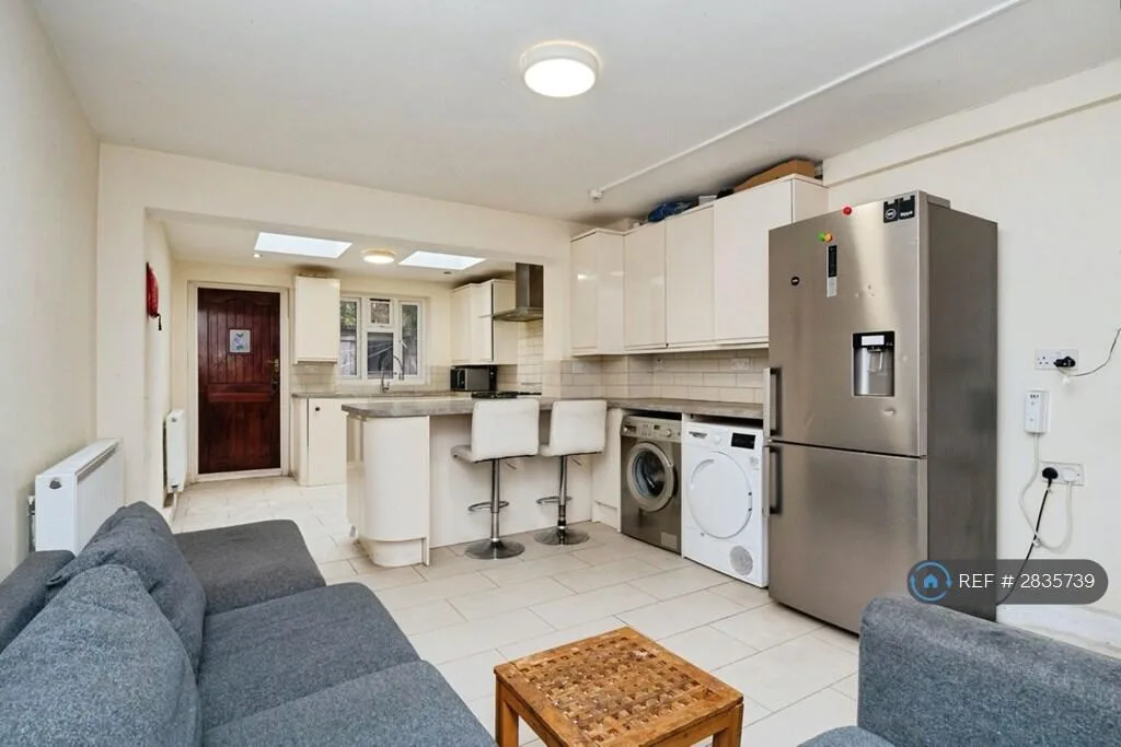 4 bedroom terraced house for rent