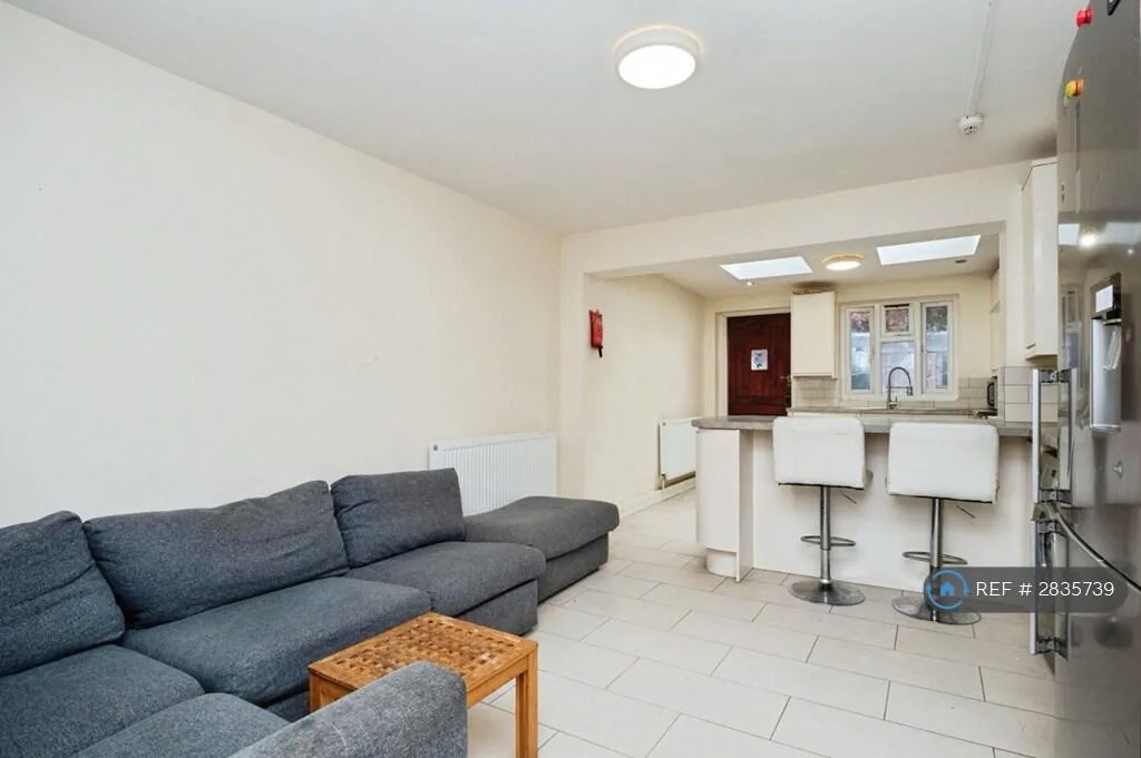 4 bedroom terraced house for rent