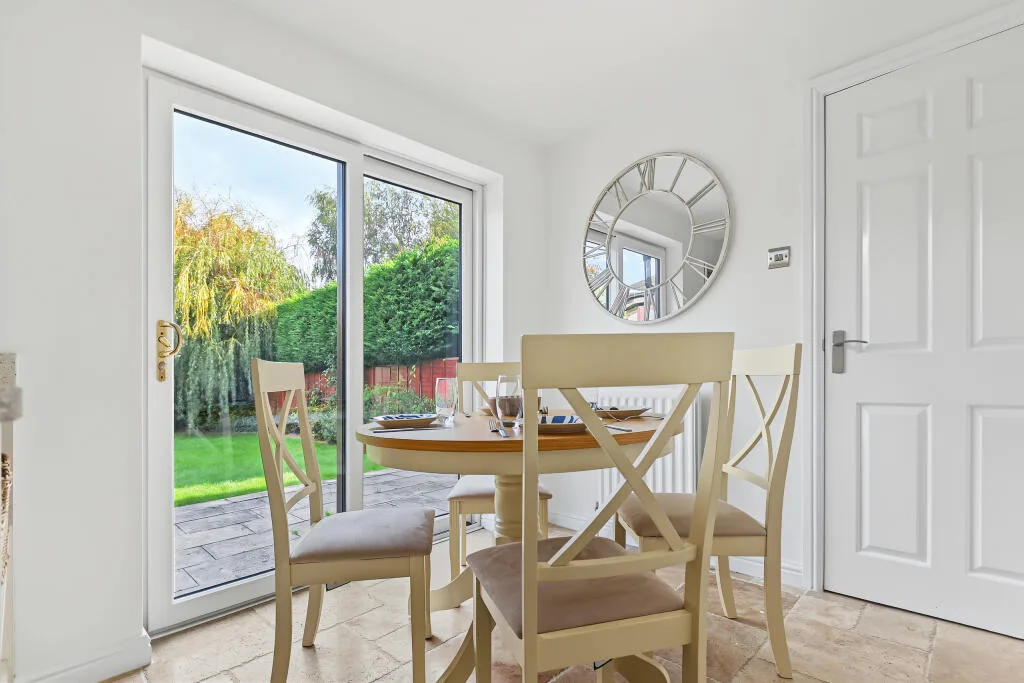4 bedroom detached house for rent