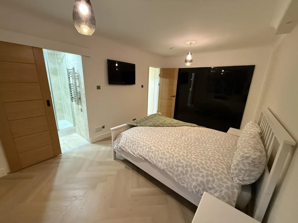 3 bedroom flat for rent