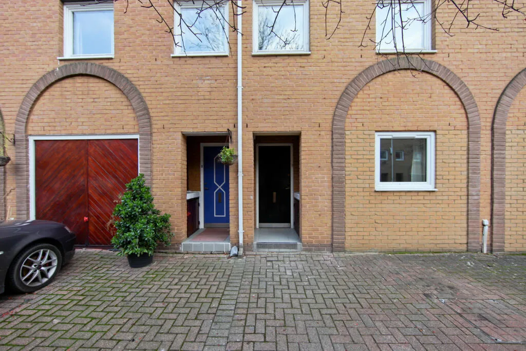 5 bedroom house for rent