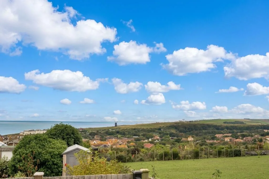 3 bedroom detached house for rent