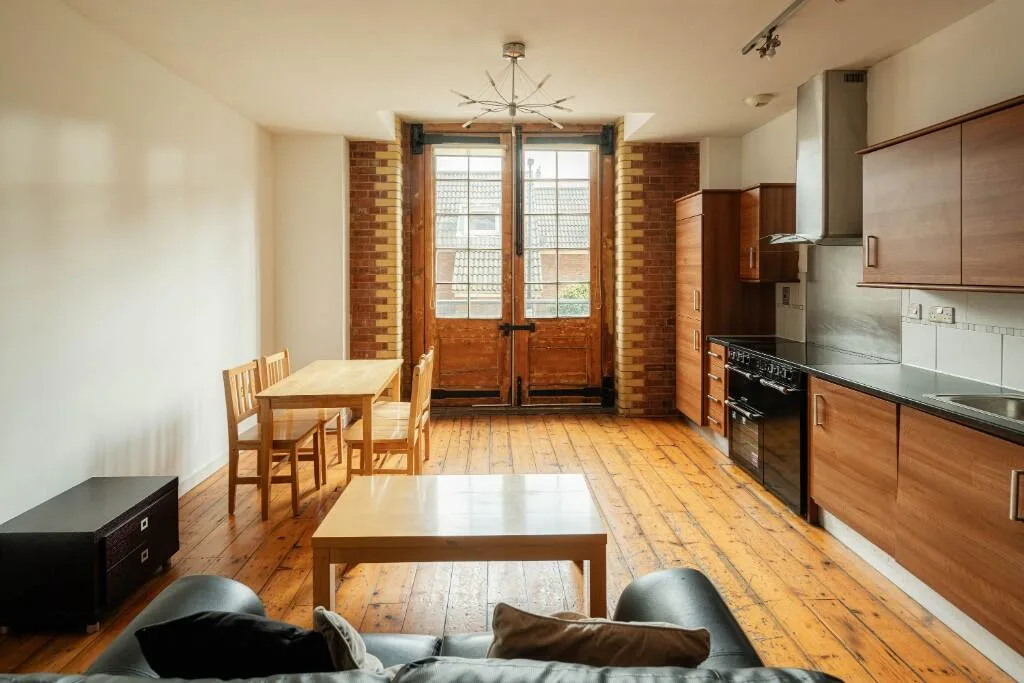 4 bedroom flat for rent