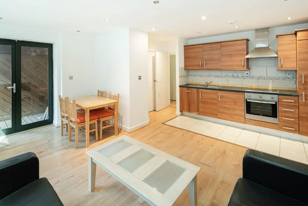 3 bedroom apartment for rent