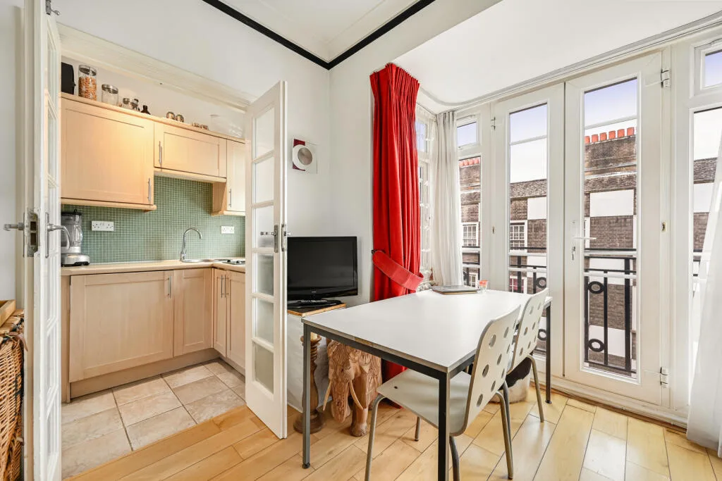 Studio flat for rent