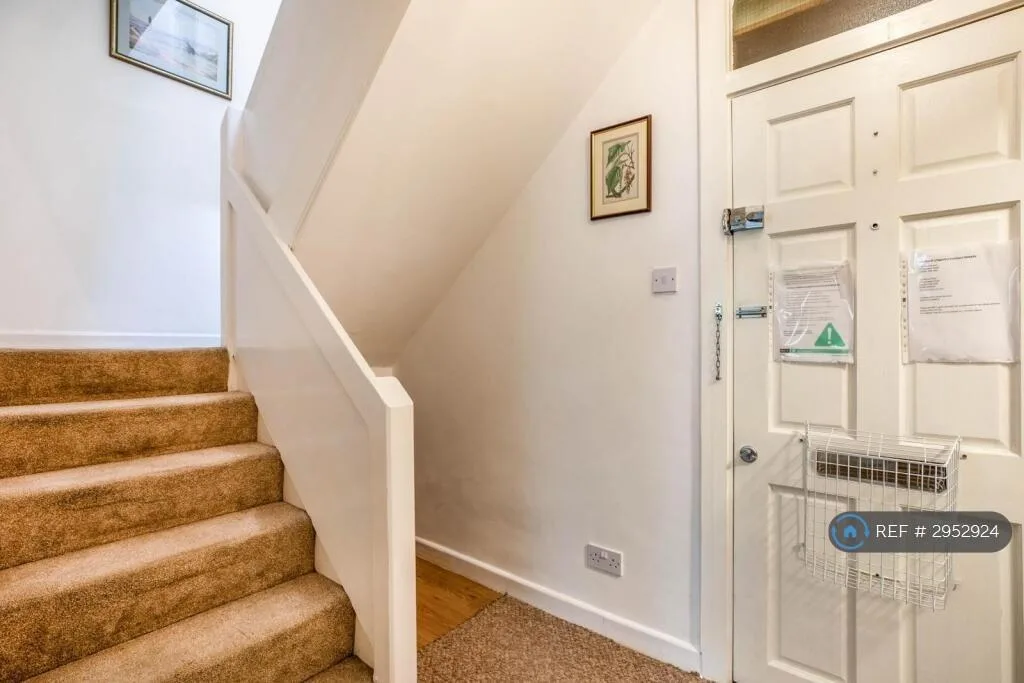 5 bedroom flat for rent