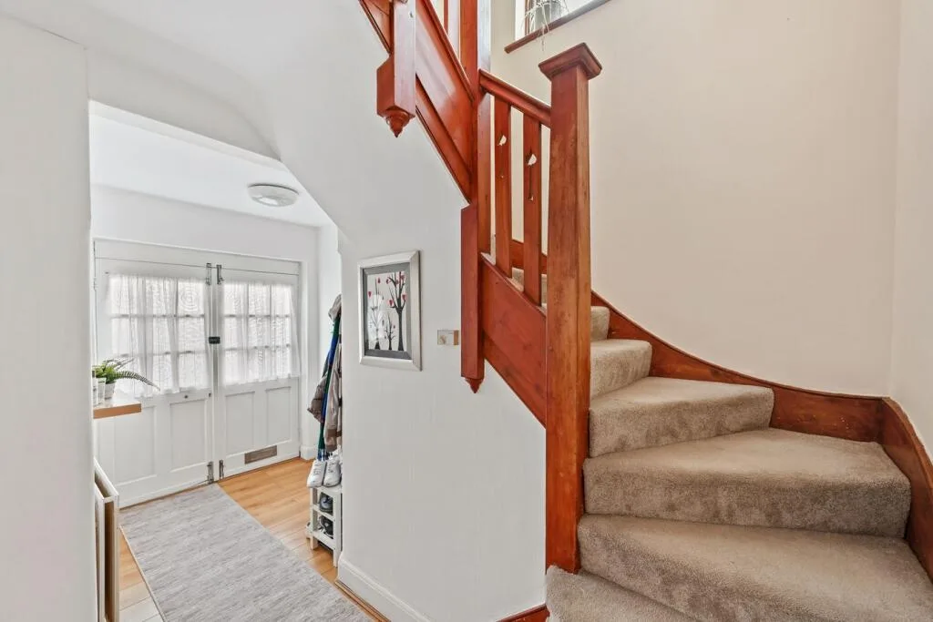 3 bedroom semi-detached house for rent