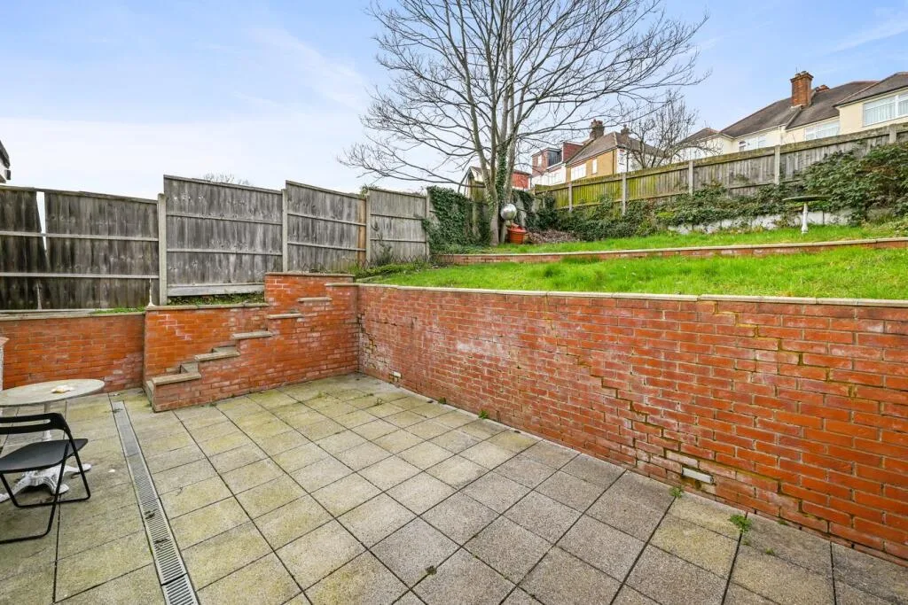 3 bedroom semi-detached house for rent