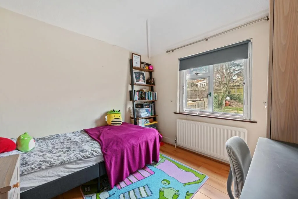 3 bedroom semi-detached house for rent