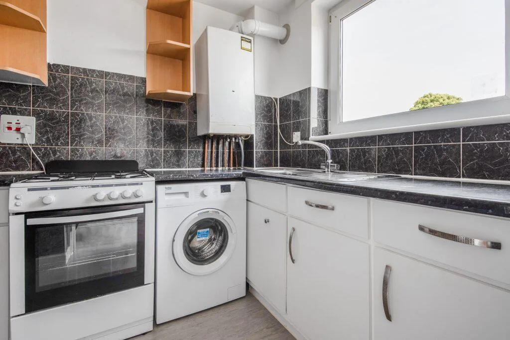 2 bedroom maisonette for rent