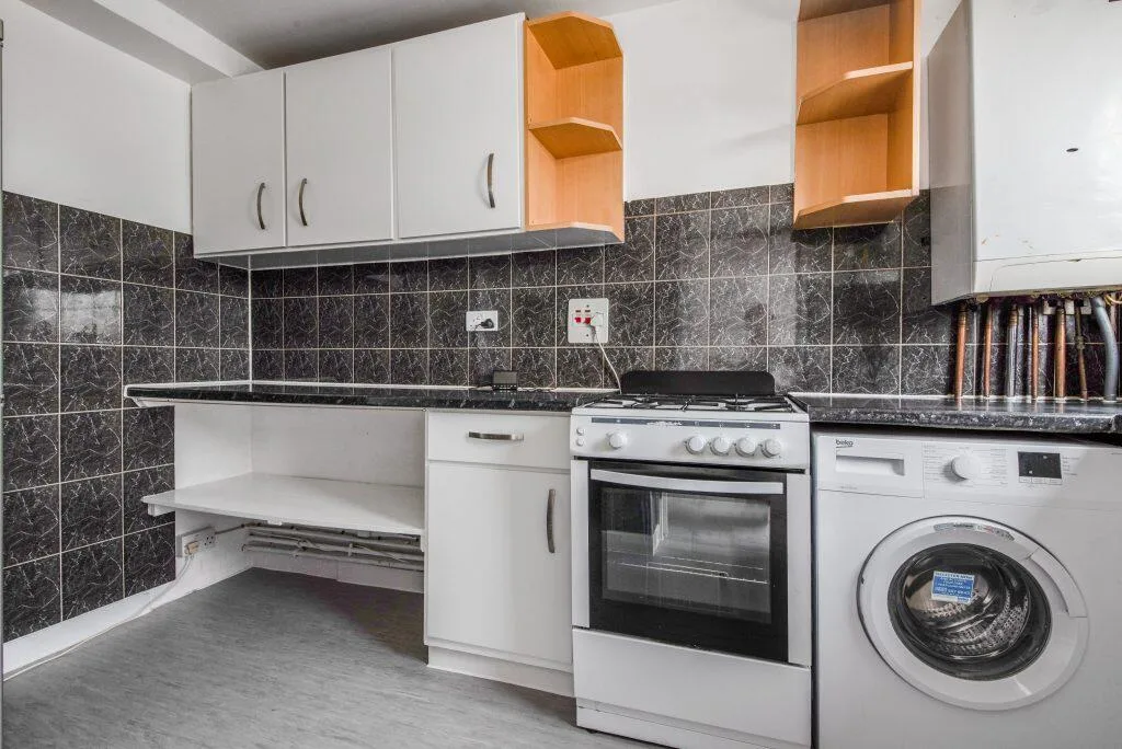 2 bedroom maisonette for rent