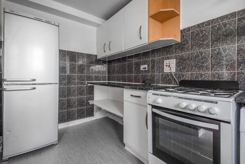 2 bedroom maisonette for rent