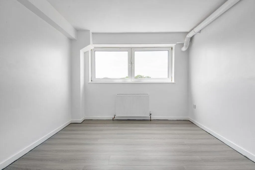 2 bedroom maisonette for rent