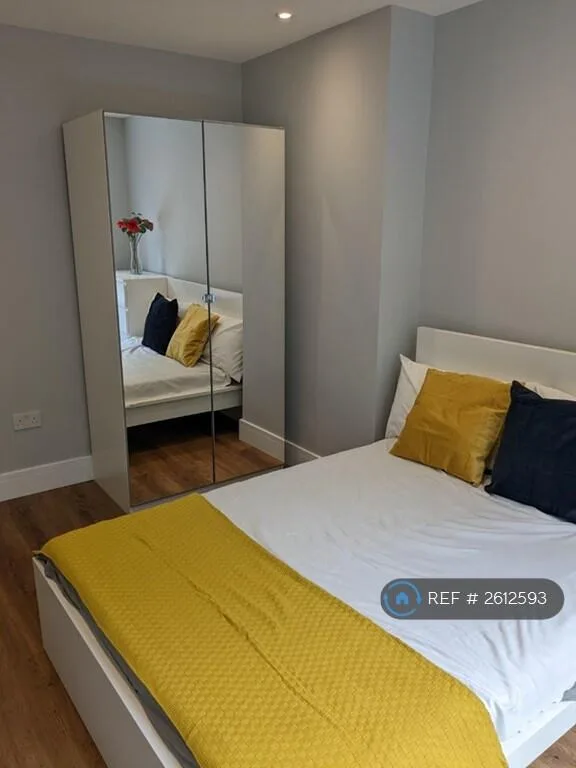 3 bedroom flat for rent
