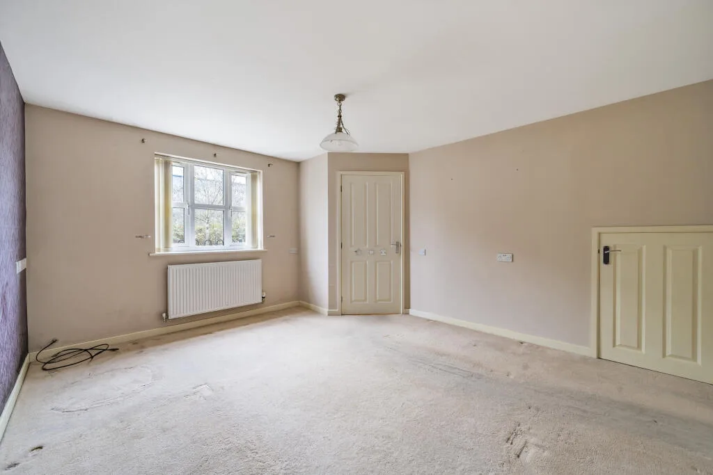 3 bedroom semi-detached house for rent