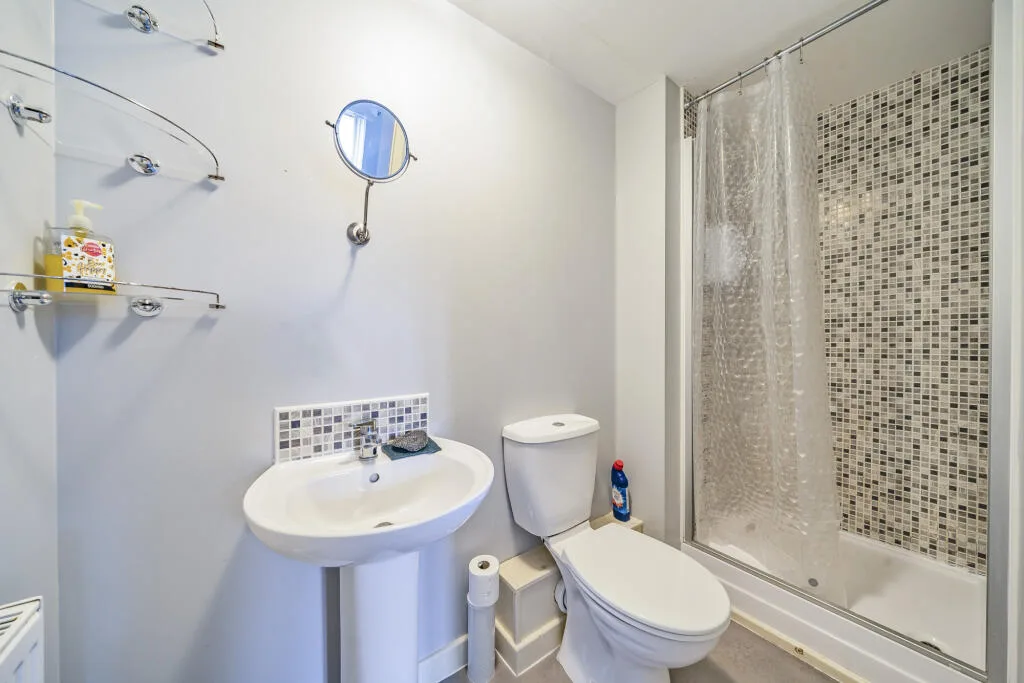 3 bedroom semi-detached house for rent