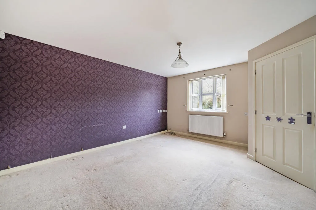 3 bedroom semi-detached house for rent