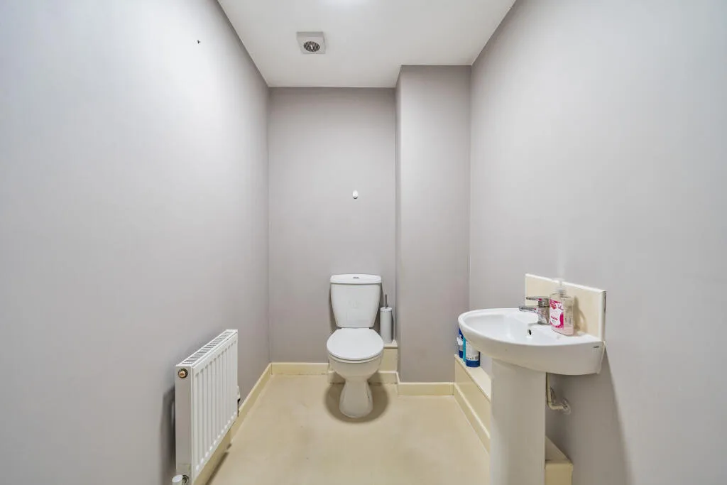 3 bedroom semi-detached house for rent