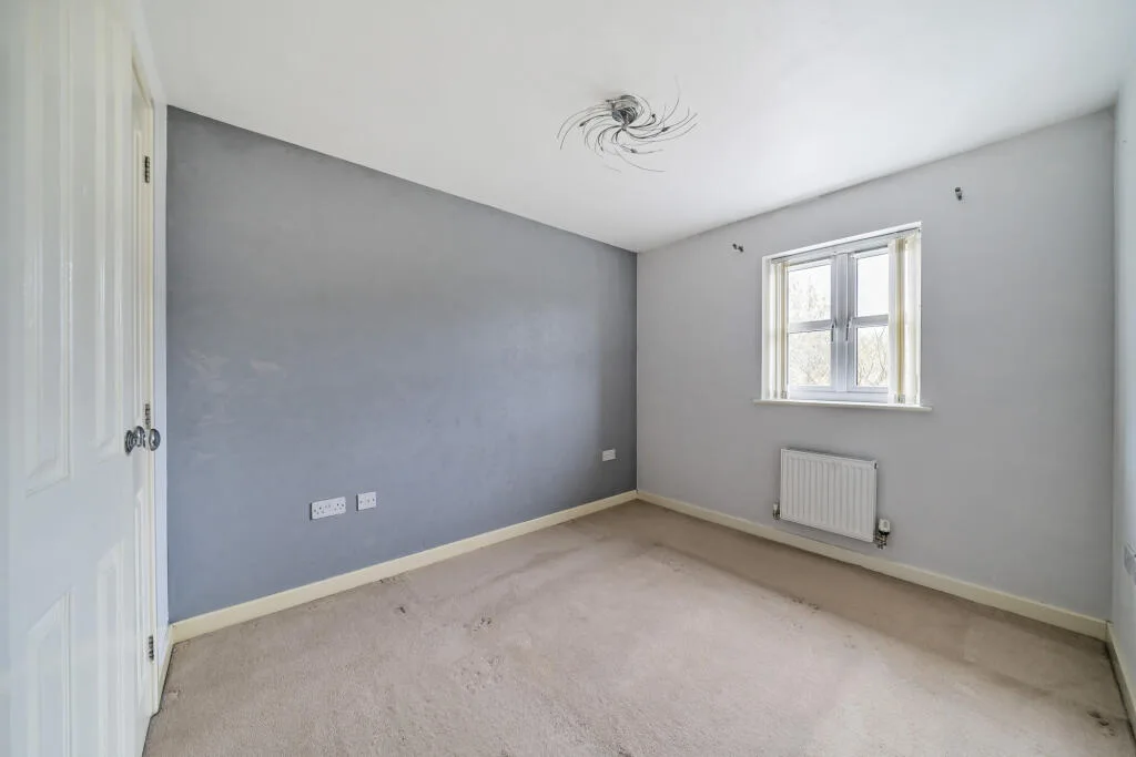 3 bedroom semi-detached house for rent
