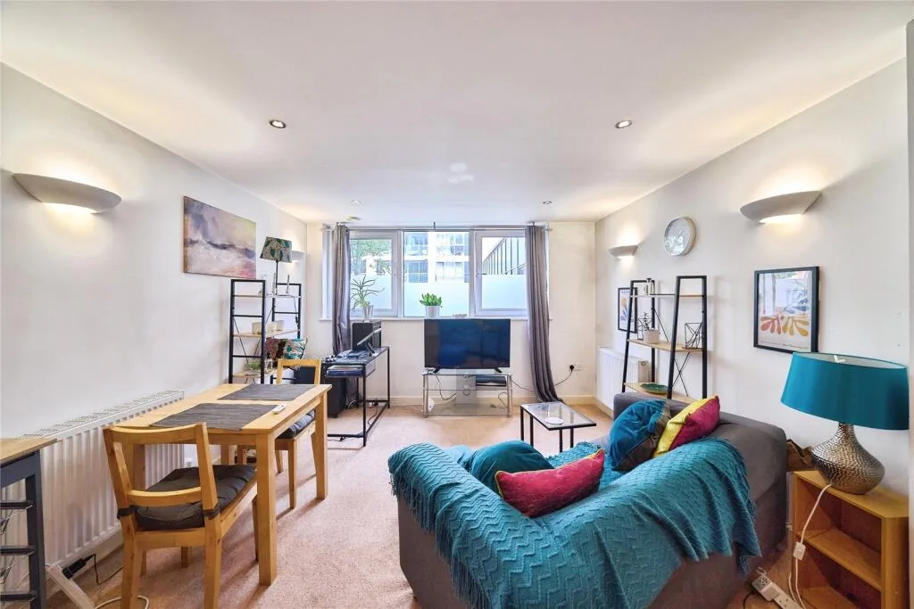 1 bedroom house for rent