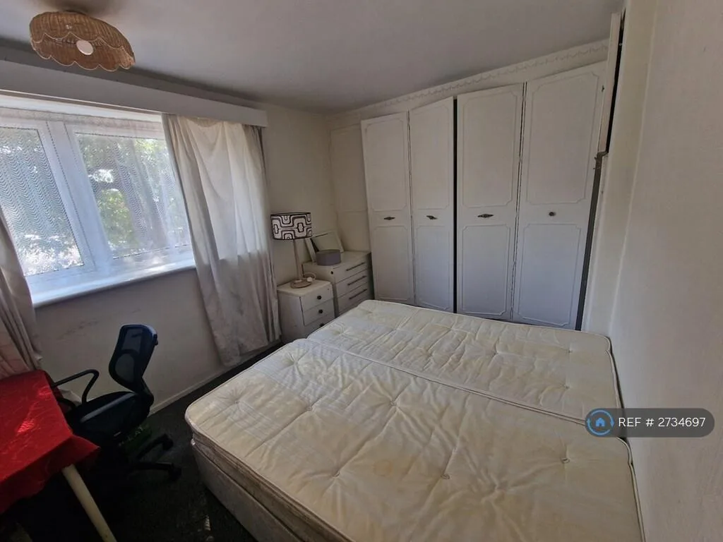 2 bedroom maisonette for rent