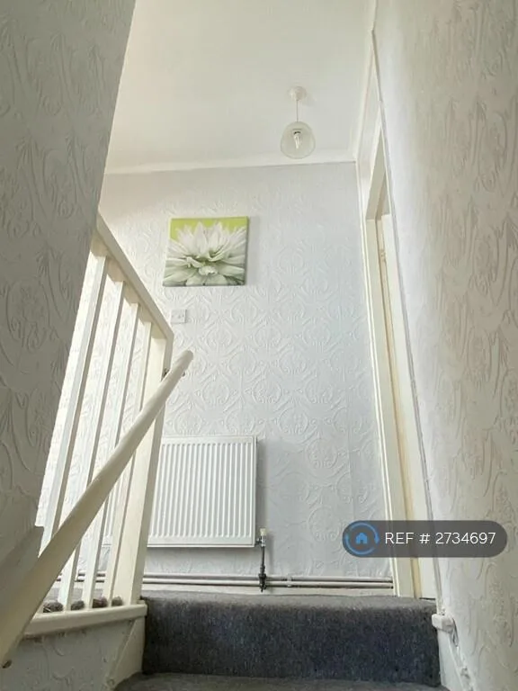 2 bedroom maisonette for rent
