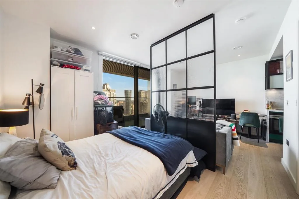 Studio flat for rent