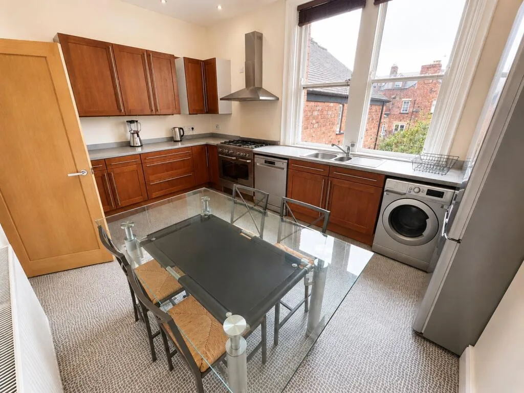 3 bedroom flat for rent