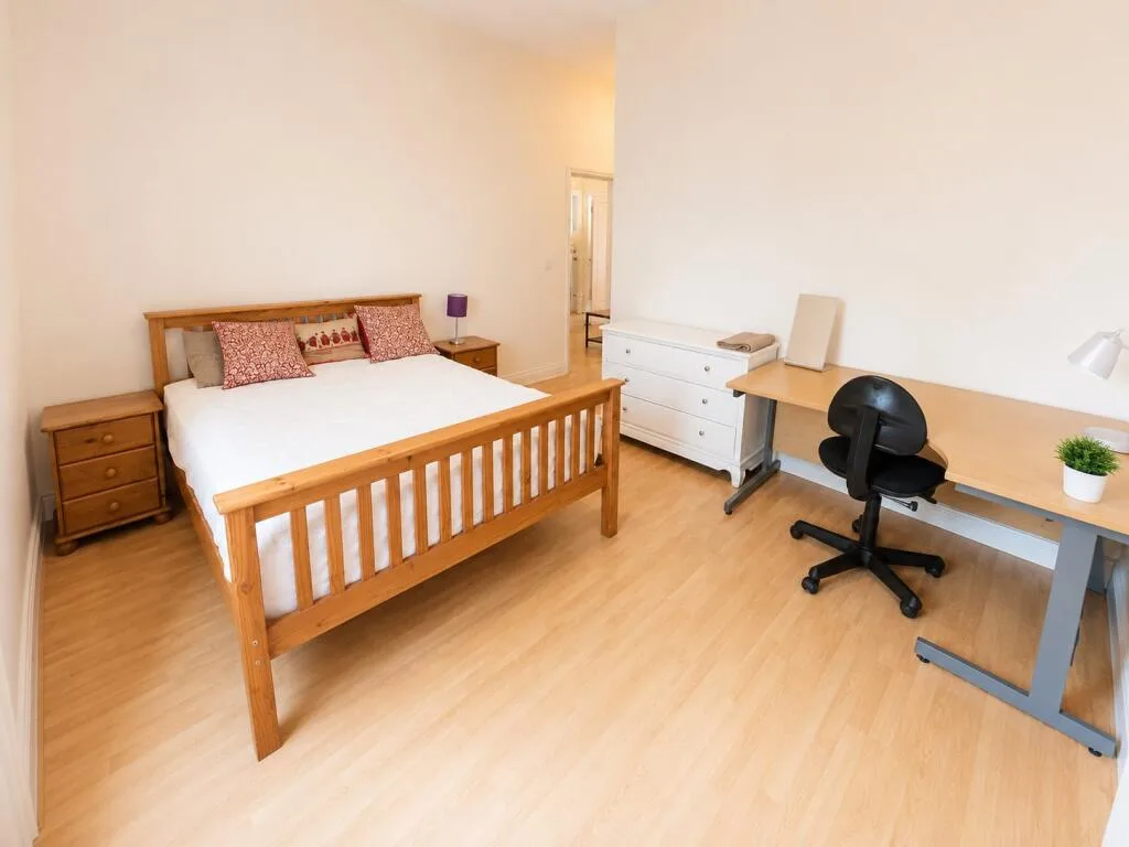 3 bedroom flat for rent