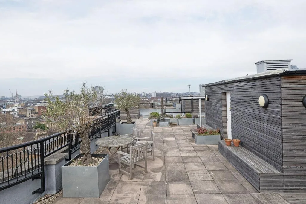 Studio flat for rent