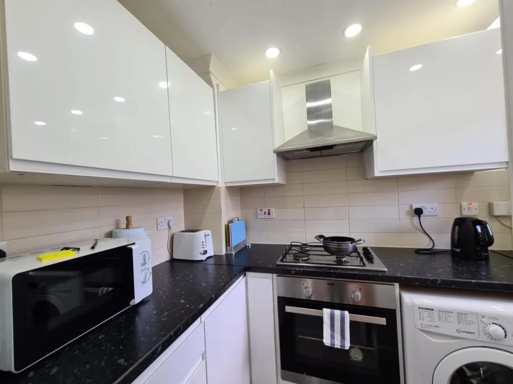 3 bedroom flat for rent